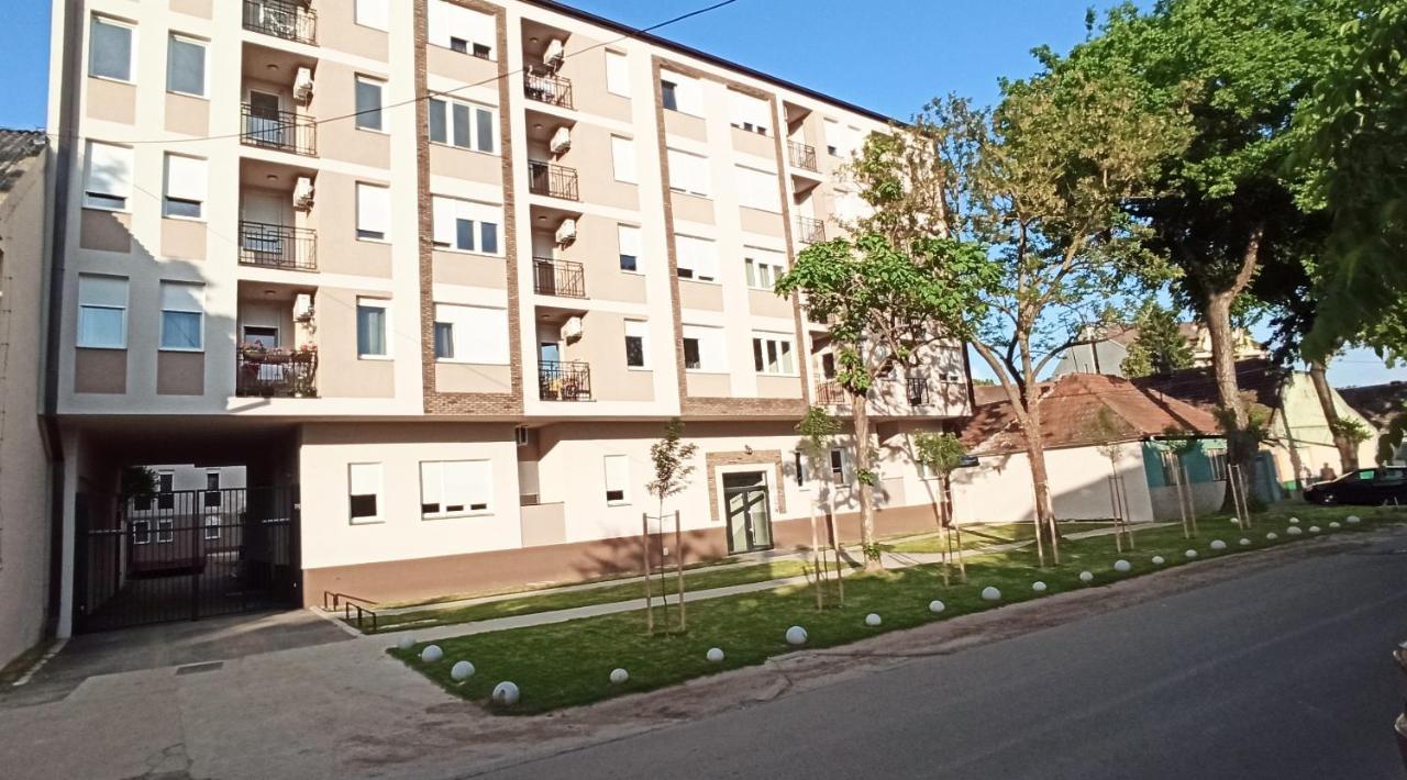 Aurora Apartamento Subotica Exterior foto